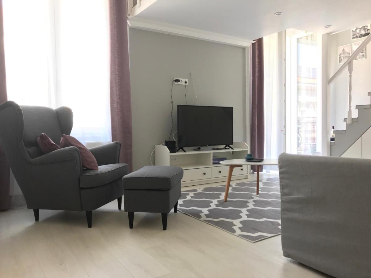 KaposvárHemnes2 Apartmanアパートメント エクステリア 写真