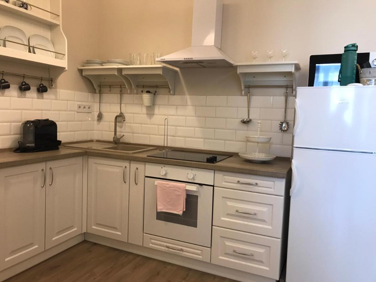 KaposvárHemnes2 Apartmanアパートメント エクステリア 写真