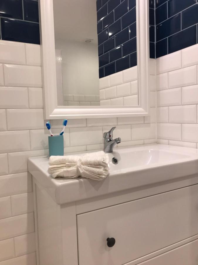KaposvárHemnes2 Apartmanアパートメント エクステリア 写真